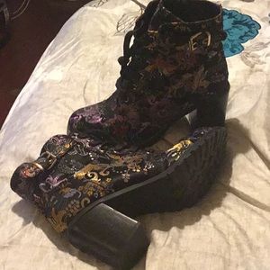 Hippie Laundry Boots
